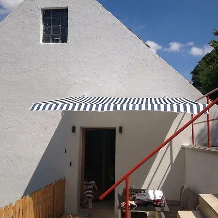 Direkt Am Main Holiday home *